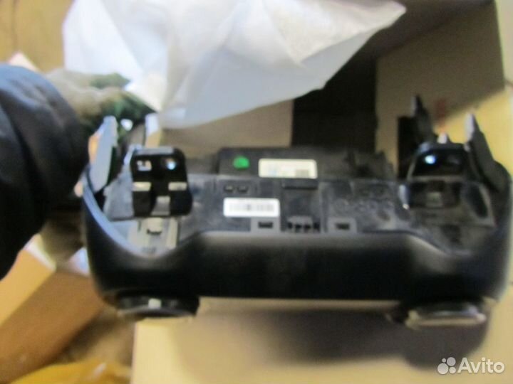 Блок управления отопителем Kia Rio 4