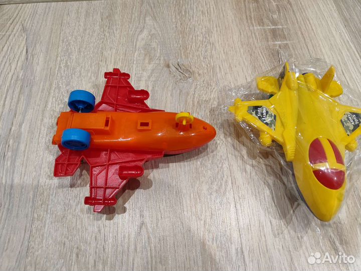 Самолёт новый