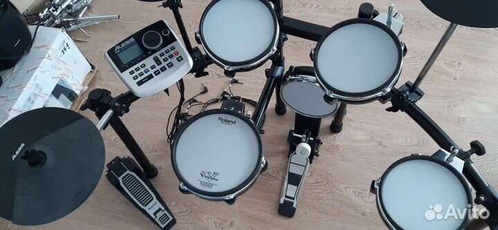 Электронные барабаны Roland td-15, Alesis dm-10
