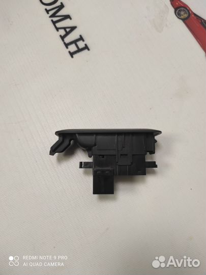 Кнопка стеклоподъемника Nissan Primera P12