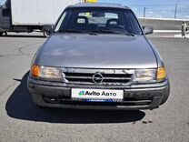 Opel Astra 1.6 MT, 1992, 330 000 км, с пробегом, цена 93 000 руб.