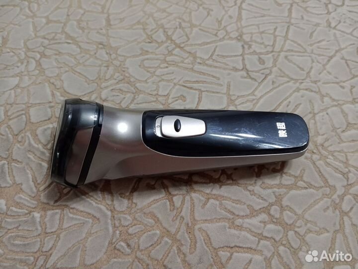 Продаю бритву электрическую