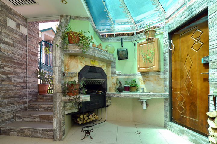 Дом 100 м² на участке 1 сот.