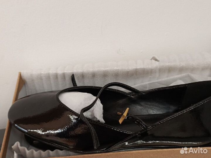 Балетки. Zara