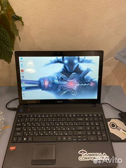 Мощный acer/AMD 3 ядра/8 Гб/ SSD/отл состояние