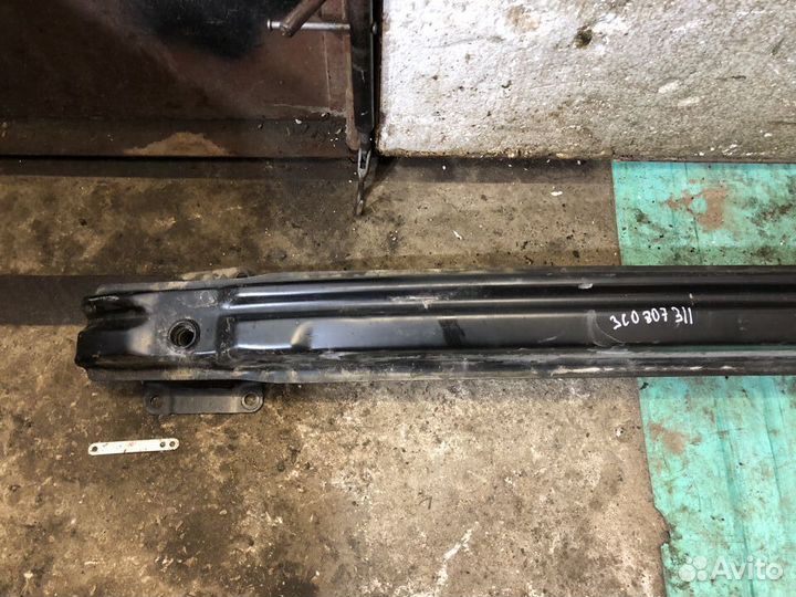 Усилитель заднего бампера VW Passat B6, CC