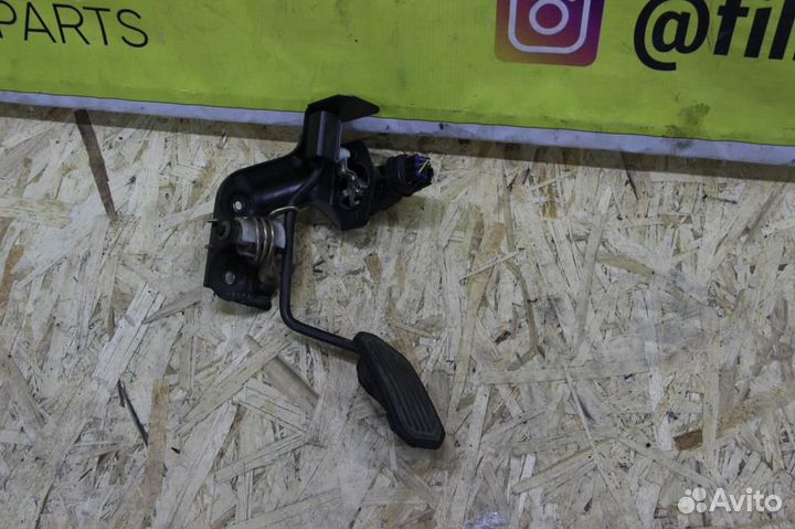 Педаль газа Toyota noah