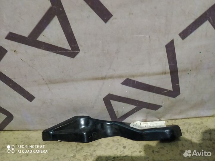 Кронштейн фар правый Chevrolet Aveo