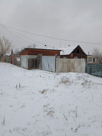 Дом 28 м² на участке 12 сот.