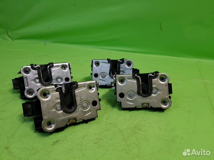 Замок задней двери Лада Ларгус