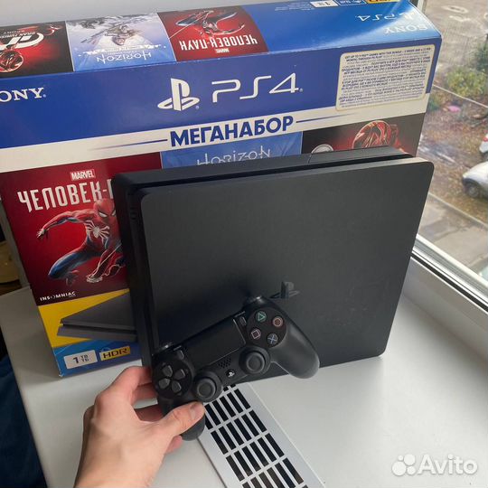 Обмен / продажа Sony Playstation 4 на 1000 gb
