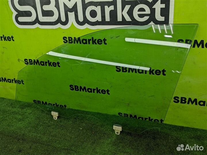 Стекло боковое переднее левое Nissan Murano Z50