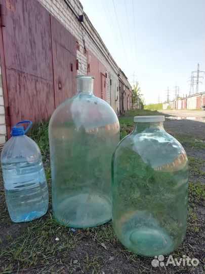 Бутыль стеклянная. 10 и 20 литров