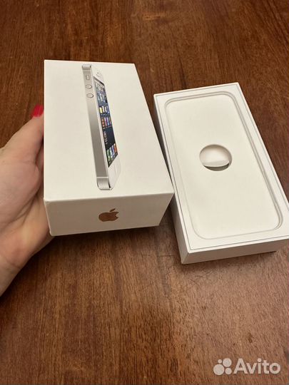 Коробка iPhone 5 white 16 gb