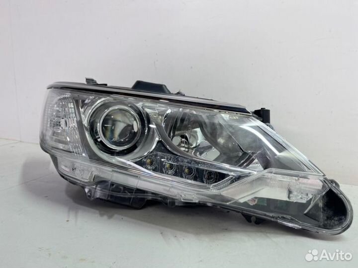 Фара адаптивная передняя правая Toyota Camry V55