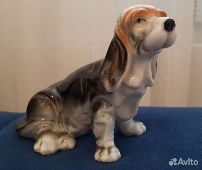 Статуэтка собаки из керамики