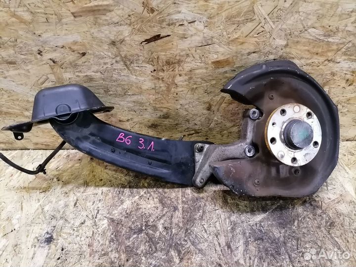 Ступица задняя левая Volkswagen Passat B6