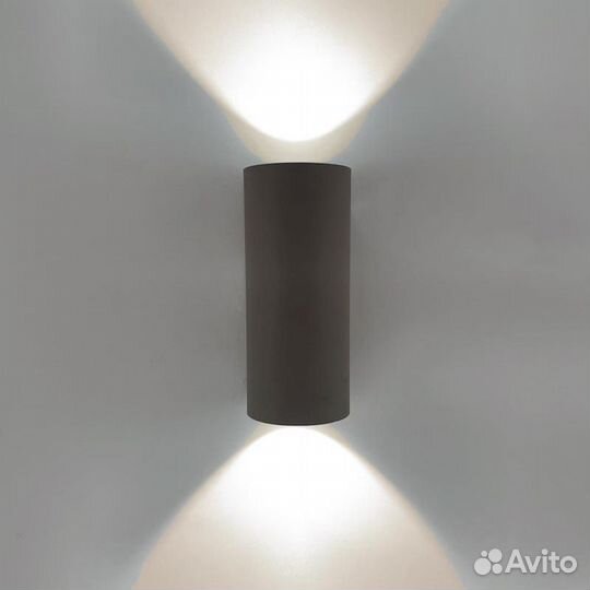 Двухлучевые фасадные светильники LED dance разные