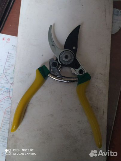 Секатор садовый