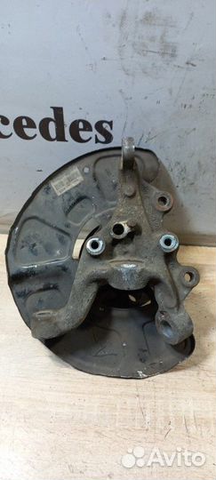 Кулак передний правый Mercedes-Benz E-Class E250