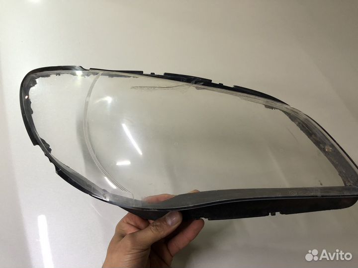 Стекло на фару Subaru Inpreza