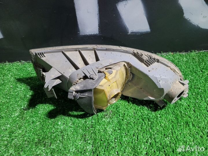 Фара противотуманная правая на Skoda SuperB 2