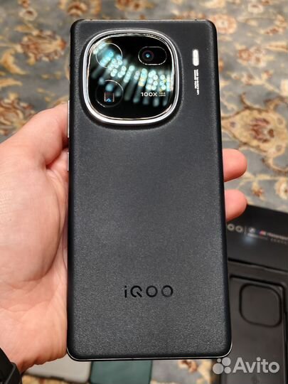 Vivo iQOO 12 Pro, 16/512 ГБ