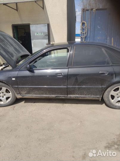 Audi A4 1.8 МТ, 2000, 380 000 км
