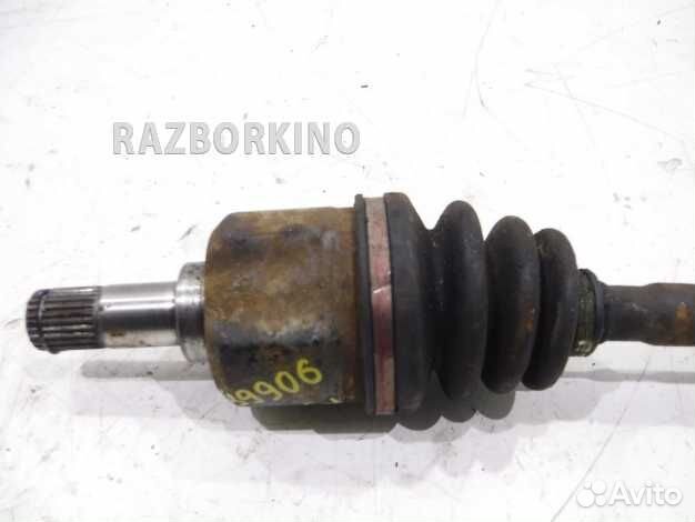 Привод передний правый MR290600