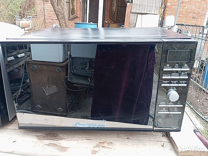 Микроволновая печь Panasonic инвертор с конвекцией
