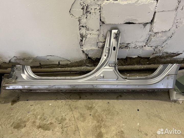 Пороги кузовные на Mitsubishi Lancer 10