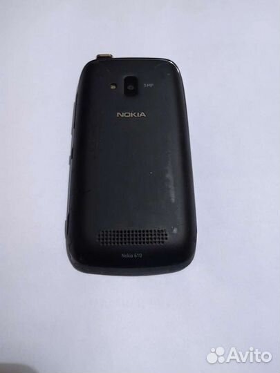 Мобильный телефон Nokia 610