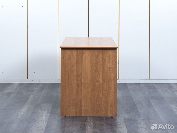 Стол под компьютер