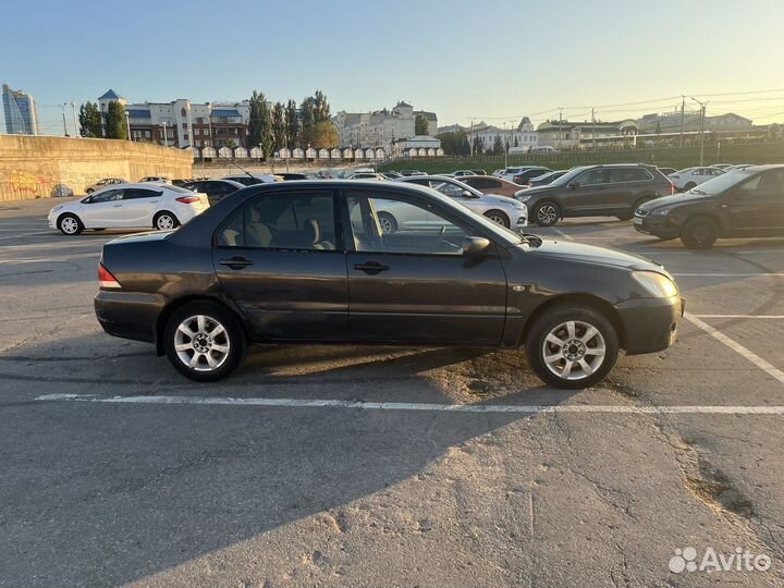 Mitsubishi Lancer 1.6 МТ, 2003, 400 000 км