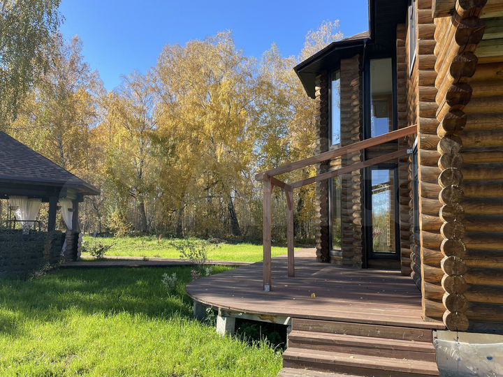 Коттедж 480 м² на участке 15 сот.