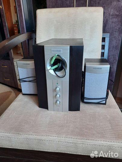 Сабвуфер с колонками