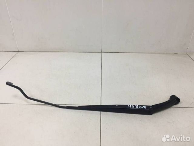 Поводок стеклоочистителя передний правый Hyundai S