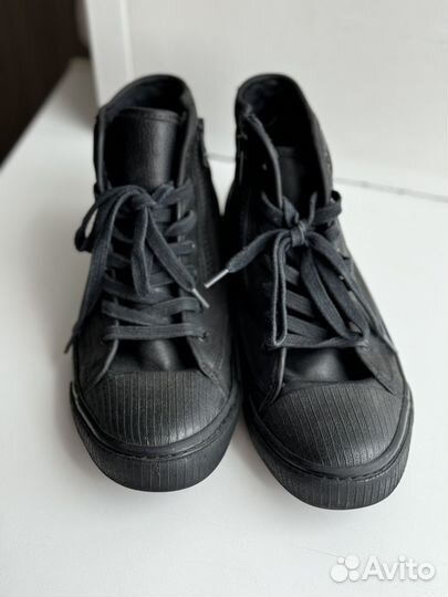 Кроссовки демисезон zara