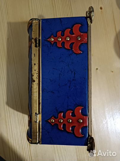 Коробка жестяная 