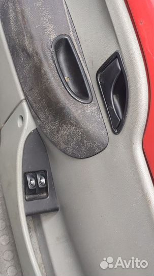 Дверь левая передняя Renault Kangoo