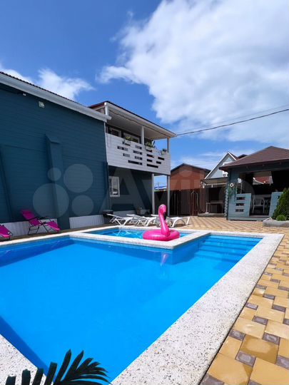 Дом 180 м² на участке 3 сот.