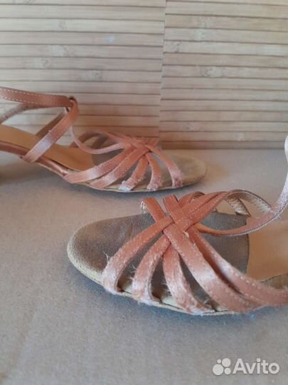 Тренировочные туфли для бальных танцев