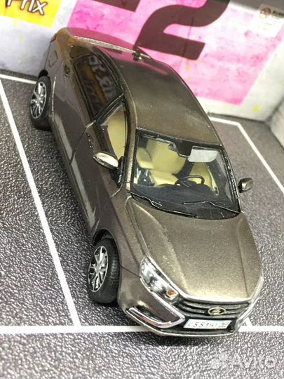 1:43 LADA Vesta Aura Signature