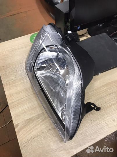 Фара правая Renault Logan рено логан
