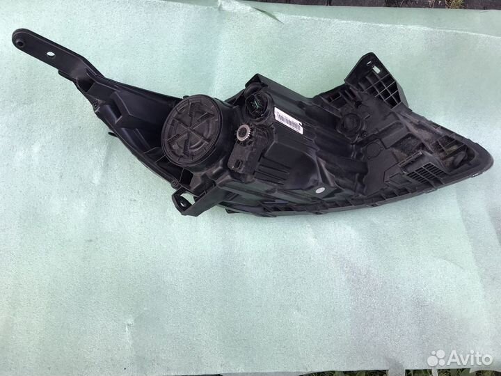 Фара левая Kia Rio 3 линза