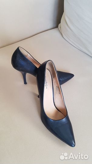 Продам туфли и ботинки