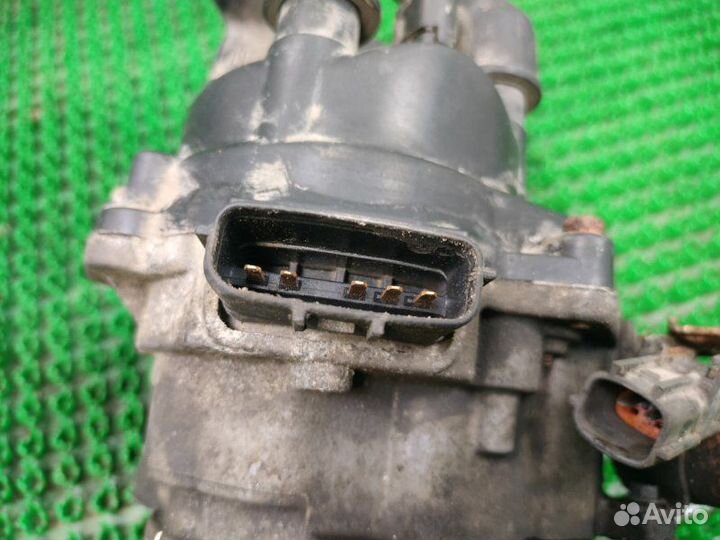 Распределитель зажигания (трамблёр) Nissan Primera