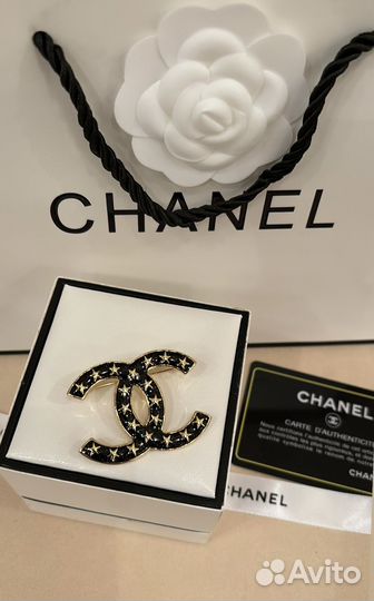 Chanel брошь 2024 год Limited Edition cruise