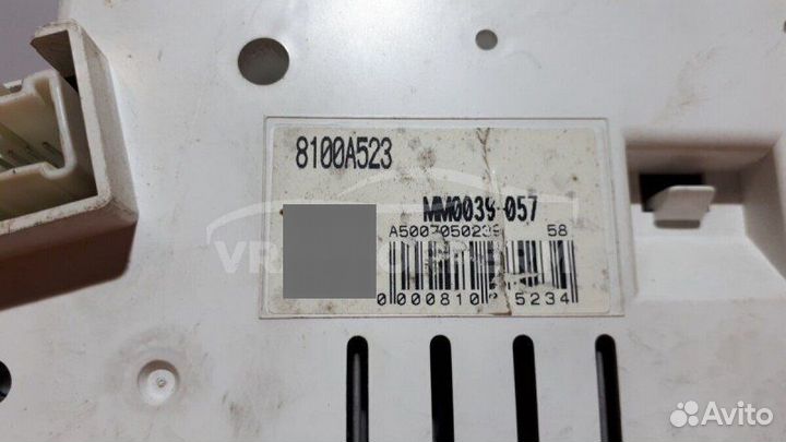 Щиток приборов Mitsubishi L200 2006-2016