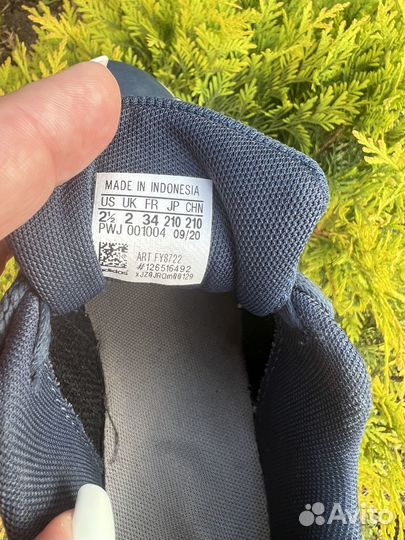 Кроссовки adidas